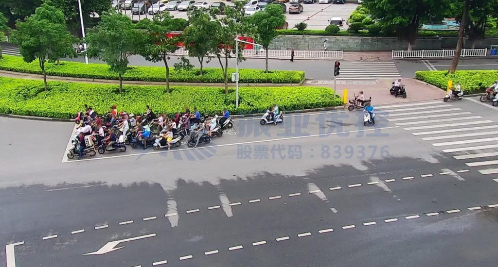 图2 非机动车待行区设置图