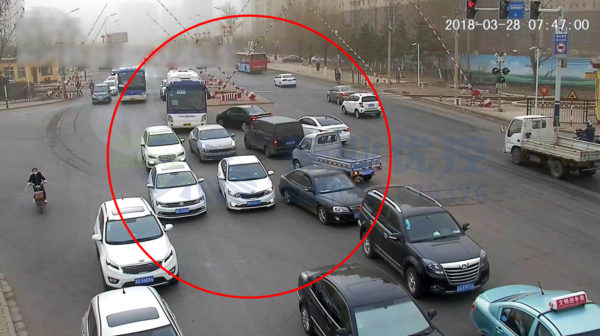 图7 东进口直行与西进口左转车辆冲突