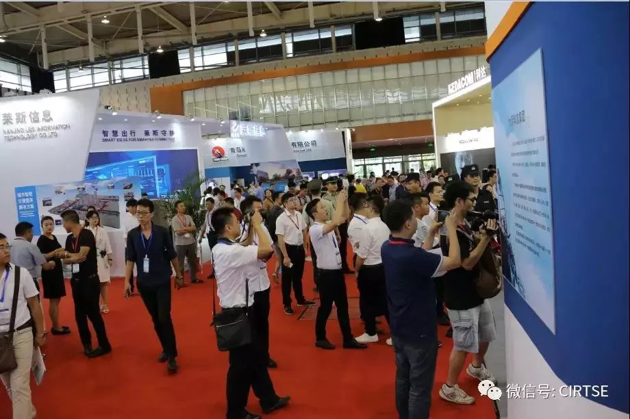 图2 往届博览会现场图（图片来源于网络）