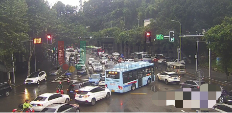 图2 路口发生回溢现象